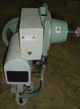 Electric 100-500kg Eyelet Attaching Machine, Certification : ISO 9001:2008