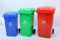 Wheeled Plain HDPE Trash Bins, Size : 15x15x12, 18x18x14, 20x20x16, 22x22x18, 24x24x20