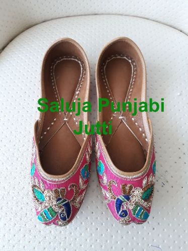 Modern Punjabi Jutti, Color : Multi