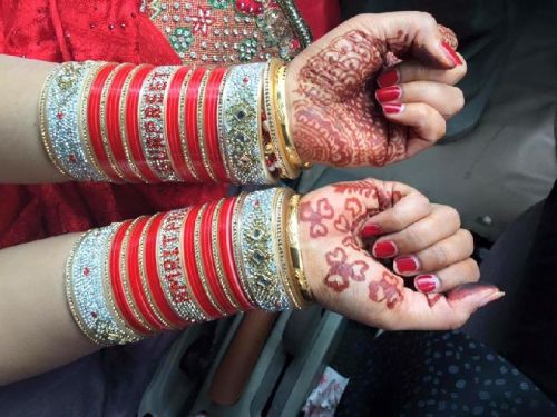 Wedding Chura, Main Stone : Crystal