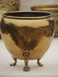 Non Polished Brass Planter, For Garden, Park, Office, Home, School, Hospital, Feature : Antique