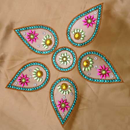 Colorful Cotton Multicolor Decorative Rangoli, Feature : Fine Craftsmanship