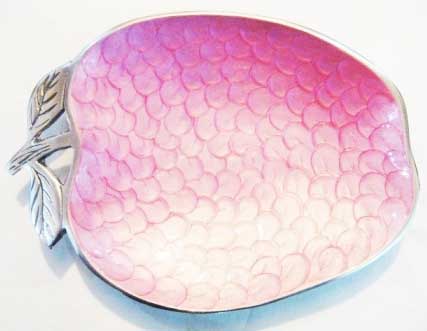 Metal Apple Shaped Tray, For Serving Use, Feature : Good Quality, Nice Design