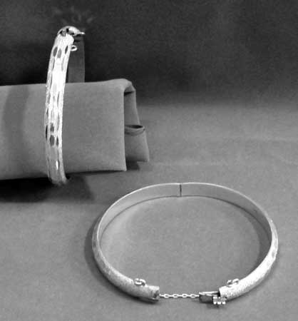 Polished Sterling Silver Bracelets, Packaging Type : Plastic Box