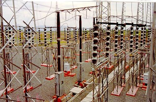 Gas Circuit Breakers, Rated Voltage : Up to 36 kV