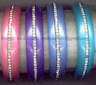 Painted Wooden Bangles (wbng 2006)
