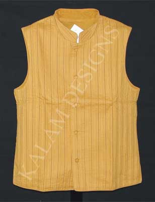 Plain Ladies Vest M Fashionable