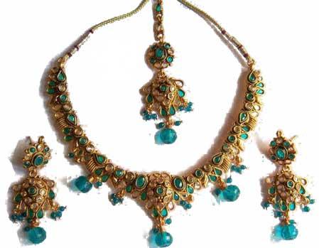 Kundan Pendant Set (model No. - Kj - 1)