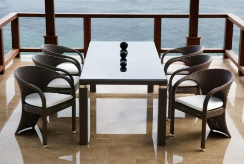 Durable Dining Table, Fabric material : Leather