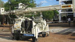 RAIL MOUNTED ANGLE DRILLING MACHINE