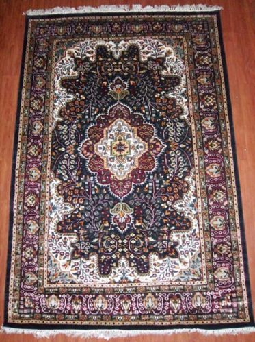 Hand Knotted Silk Carpets