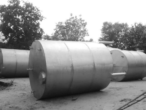 Metal Horizontal Storage Tank, For Transportation, Capacity : 1000-5000L