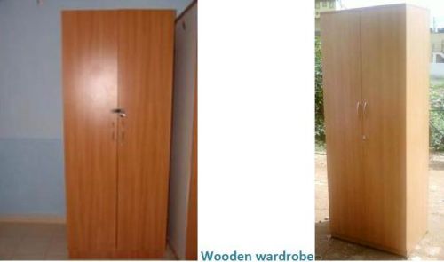 Double Door Rectangular PRELAMINATED Wooden Wardrobe, For VERSATILE, Specialities : Durable