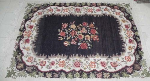 Printed Woolen Smooth Designer Carpets, Color : Multicolor Standard