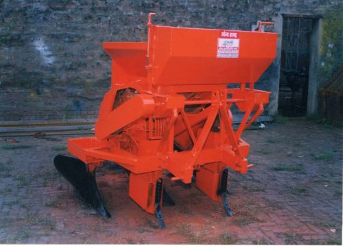 MOGA ENGINEERING Automatic Potato Planter