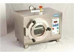 Vacuum Tray Dryer