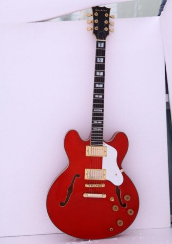 Custom Handmade Jazz Guitar, Packaging Type : Red