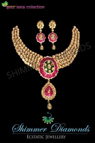 Diamond Studded Gold Necklace Set