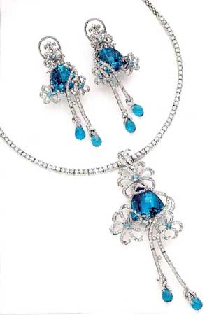 Gold LDPS-09 Diamond Pendant Set, Color : Silver, Yellow