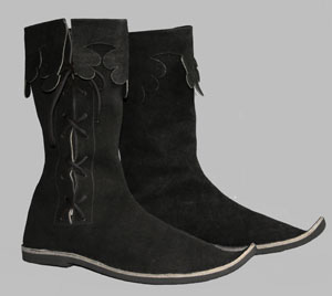 Medieval Footwear, Style : Roman Boot