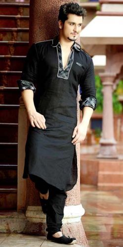 Quintessentially Ethnic Black Kurta Pyjama, Occasion : Party Wear, Festival