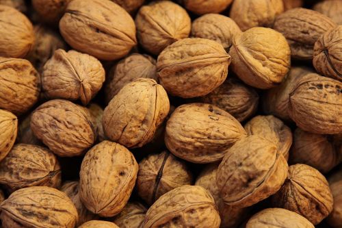 Walnuts, Shelf Life : 12 Months