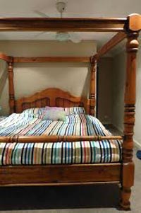 Wooden bed, Material : Teak Wood