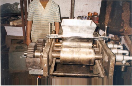 Tripple Roll Mill