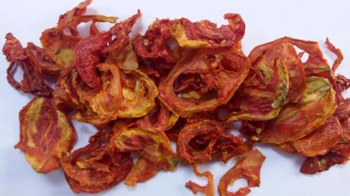 Dehydrated Tomato Flakes, Color : Red