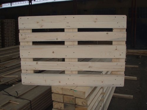 Heat Treated Wooden Pallets