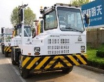 Sinotruk Hova Yard Low-speed Tractor (transmission Manual, Fifth-wheel Fixed