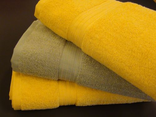 Bath Towel, Packaging Type : White/Pastel/Medium/Dark