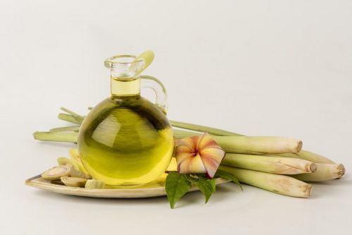 Lemon Grass Oil, Color : Yellow