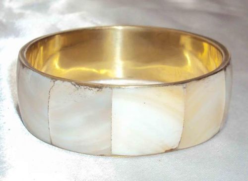 Mother Of Pearl Bangle-02