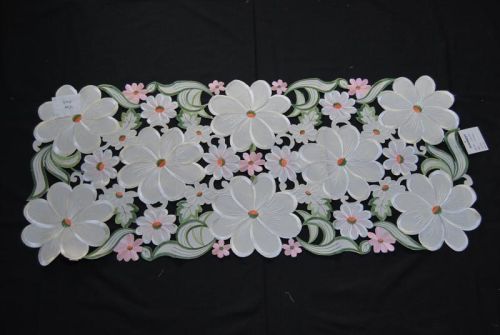 100% polyester elegant embroidery table runner, Brand Name : EVERBEST