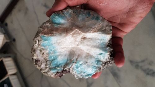 Blue Larimar Stone, Feature : Translucent, Luxury, Unique, Natural Material