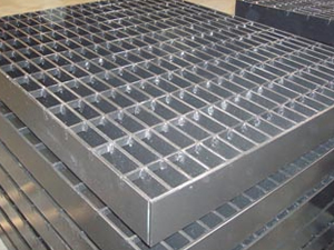 Steel grating