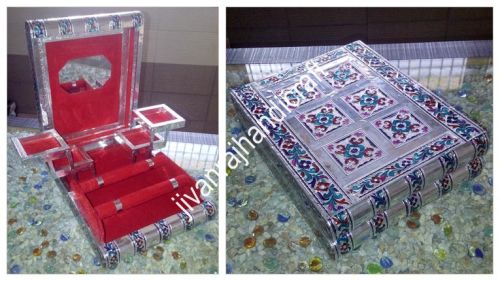 Non Polished Metal Silver Meenakari Jewellery Boxes, Feature : Good Quality, Perfect Finish, Unique Design