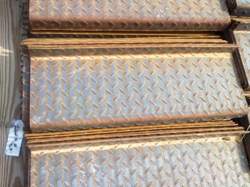 Rectangular Checker Plates, For Industrial, Color : Brown, Silver