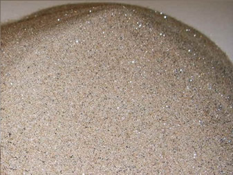 Zircon sand