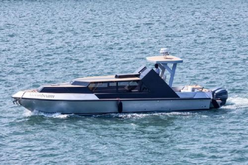 Motor Yachts, Length : 44 Footer