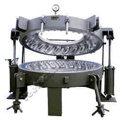 1000-2000kg Penaumatic Tractor Tyre Retreading Machine, Automatic Grade : Semi Automatic