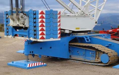 Demag CC 2800 Crawler Crane