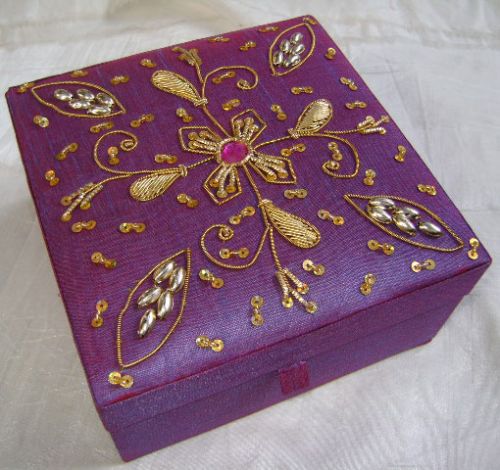 Rectangular Paper Board Decorative Beaded Boxes, For Storing Jewellery, Technique : Hand Made