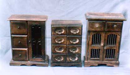 Polished Wooden Bedside, Certification : ISI Certification