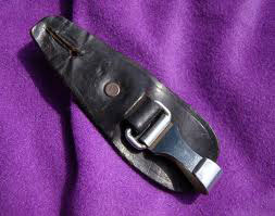 Black Leather Teardrop Hanger