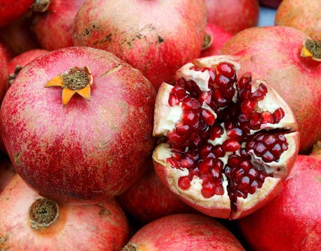 Fresh pomegranate, Usage/Application : Human Consumption
