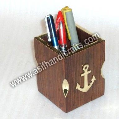 Wooden Pen Stands