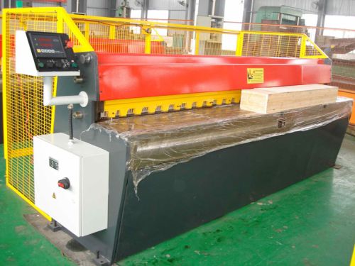 Precision Shearing Machine