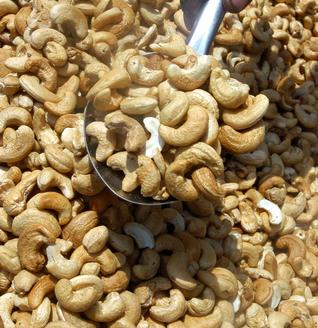 Raw Cashew Nuts, Usage : Light Sweet
